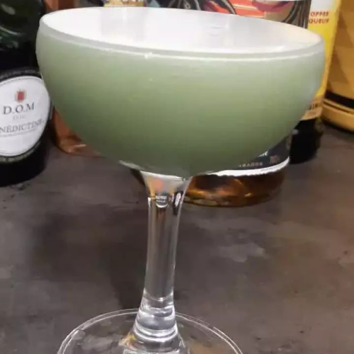 Green (B)Ananas