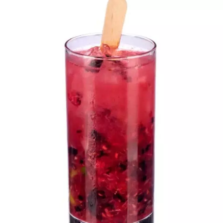Berry Caipirinha