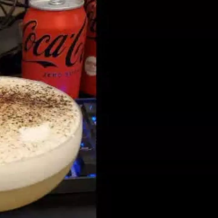 Seapea fizz (reverse dry shake version)