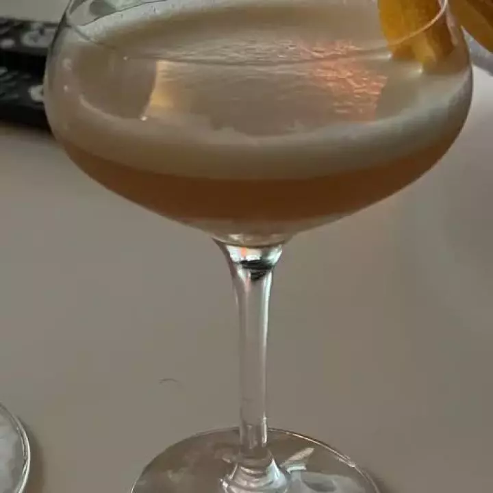 Orange amaretto sour