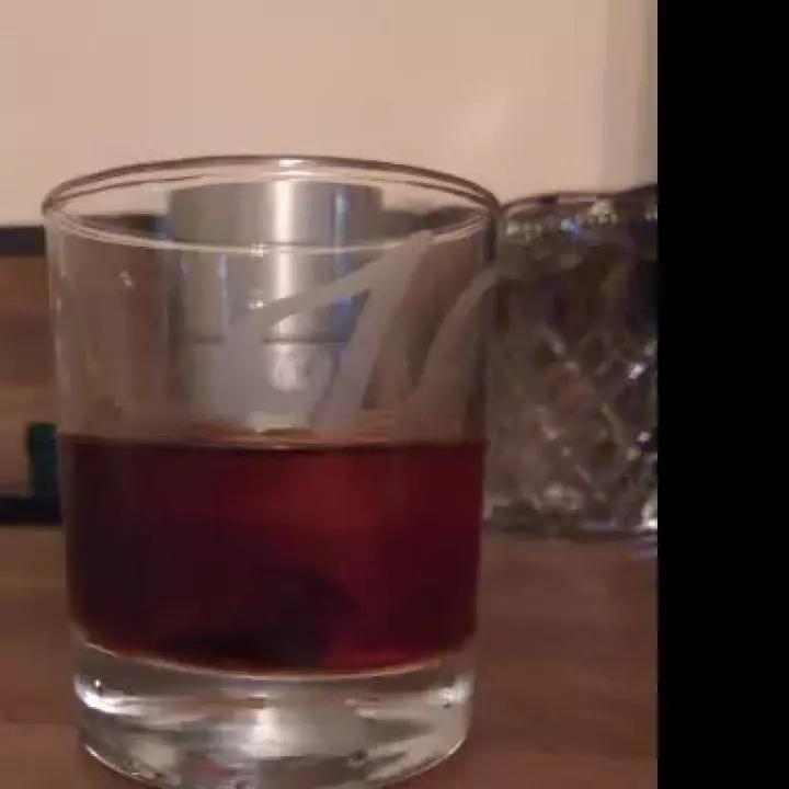 Macky Black Manhattan