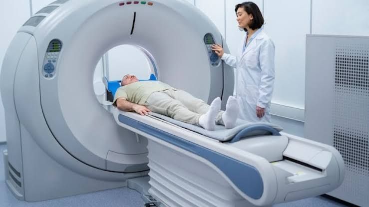 HOW PET SCANS FIND HEALTH PROBLEMS EARLY
