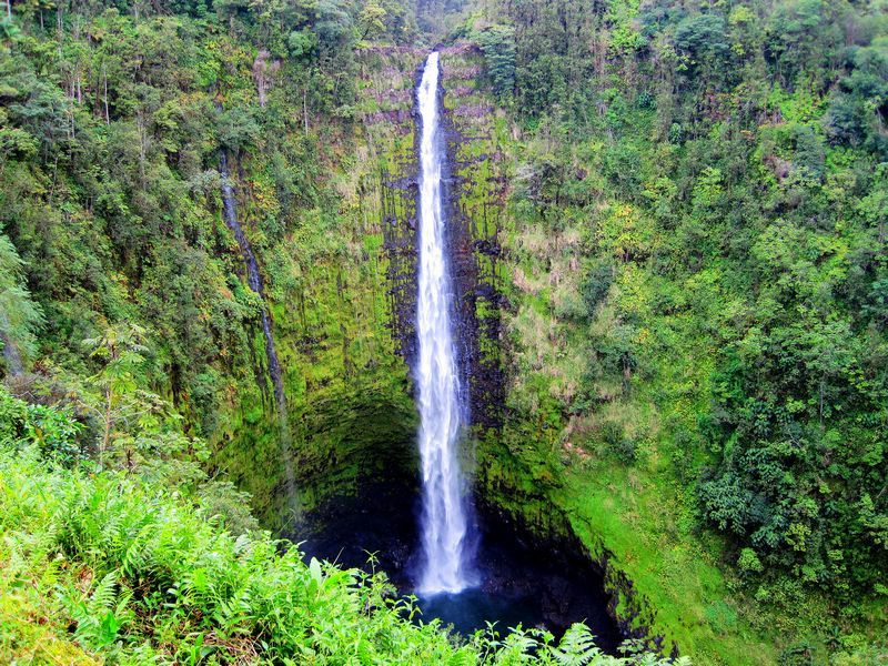 Akaka Fall