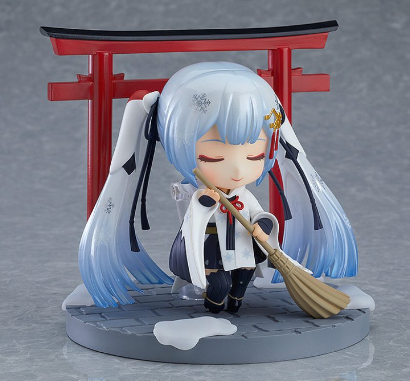 Nendoroid Snow Miku: Crane Priestess Ver.