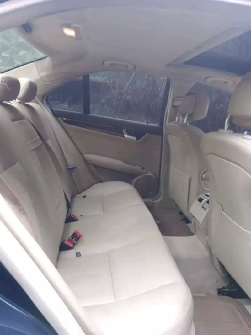 Mercedes-Benz C 200   - 2010