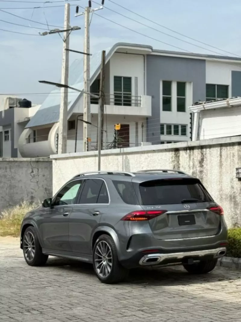 Mercedes-Benz GLE-Class   - 2025