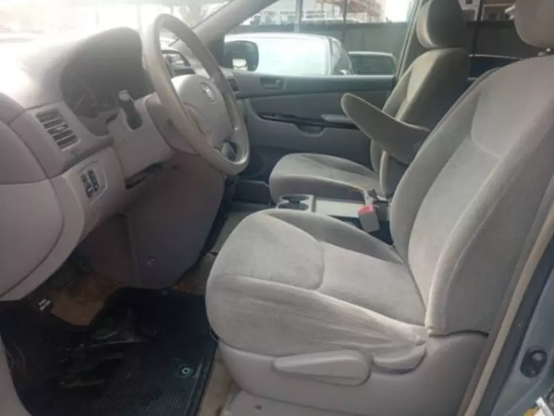 Toyota Sienna   - 2005