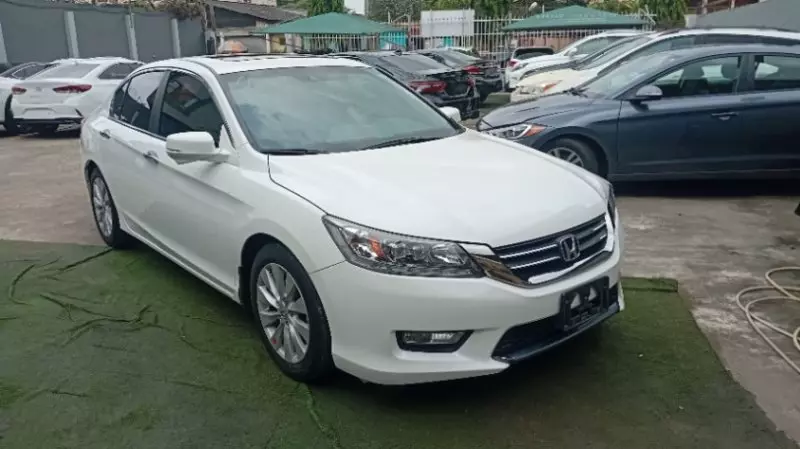Honda Accord   - 2013