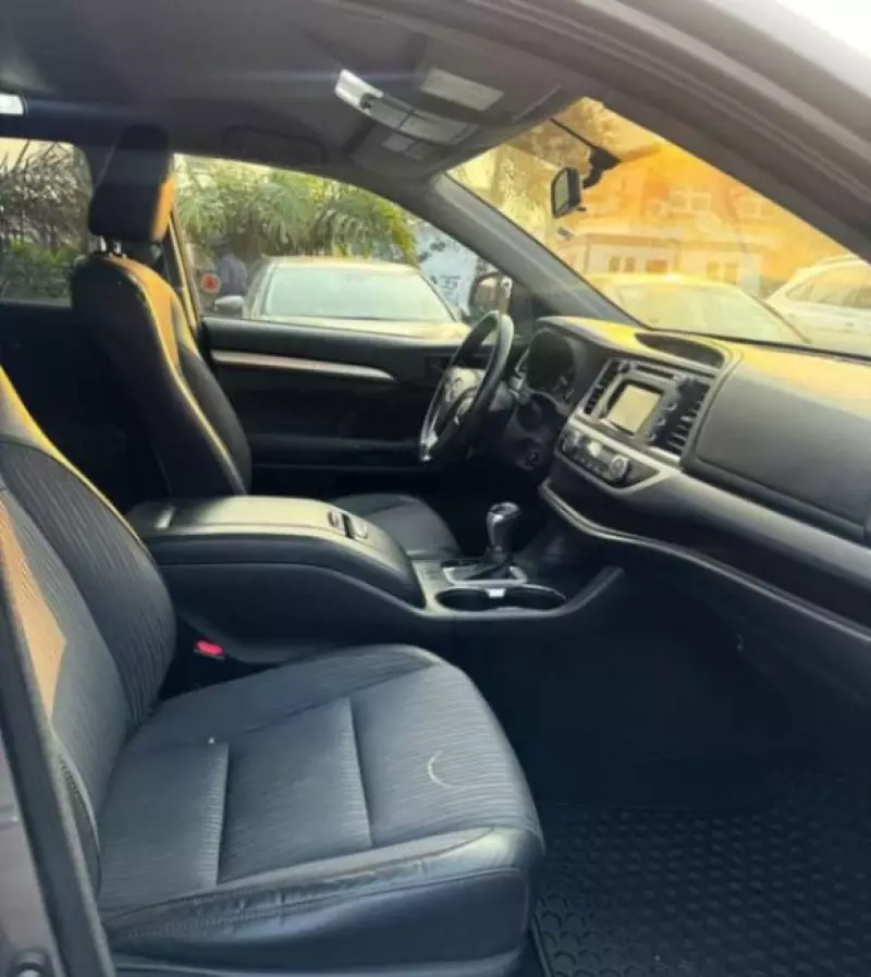 TOYOTA Highlander   - 2014
