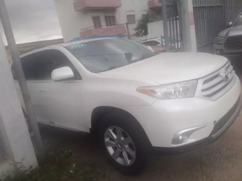 TOYOTA Highlander   - 2012