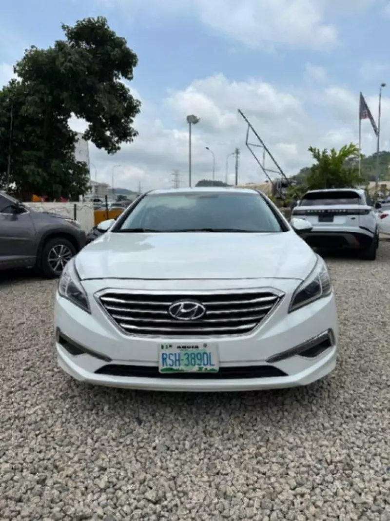 Hyundai Sonata   - 2016