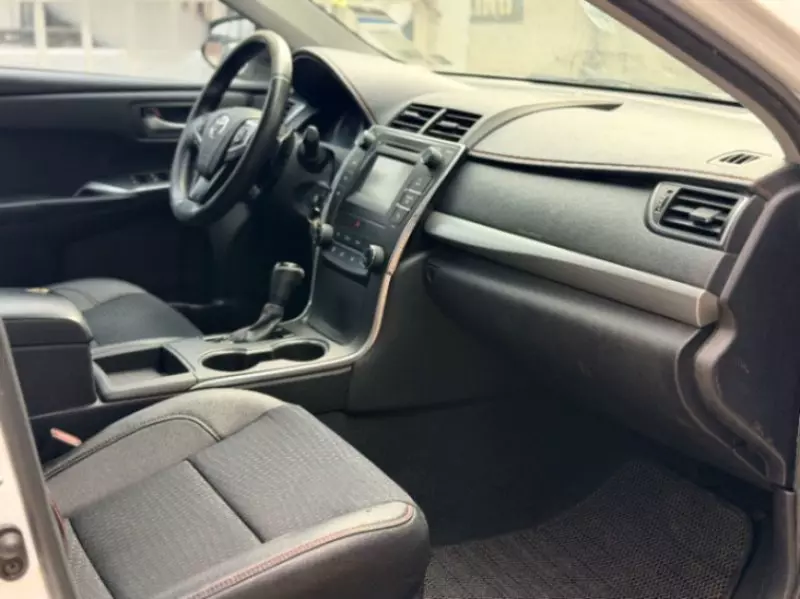 TOYOTA Camry - 2015