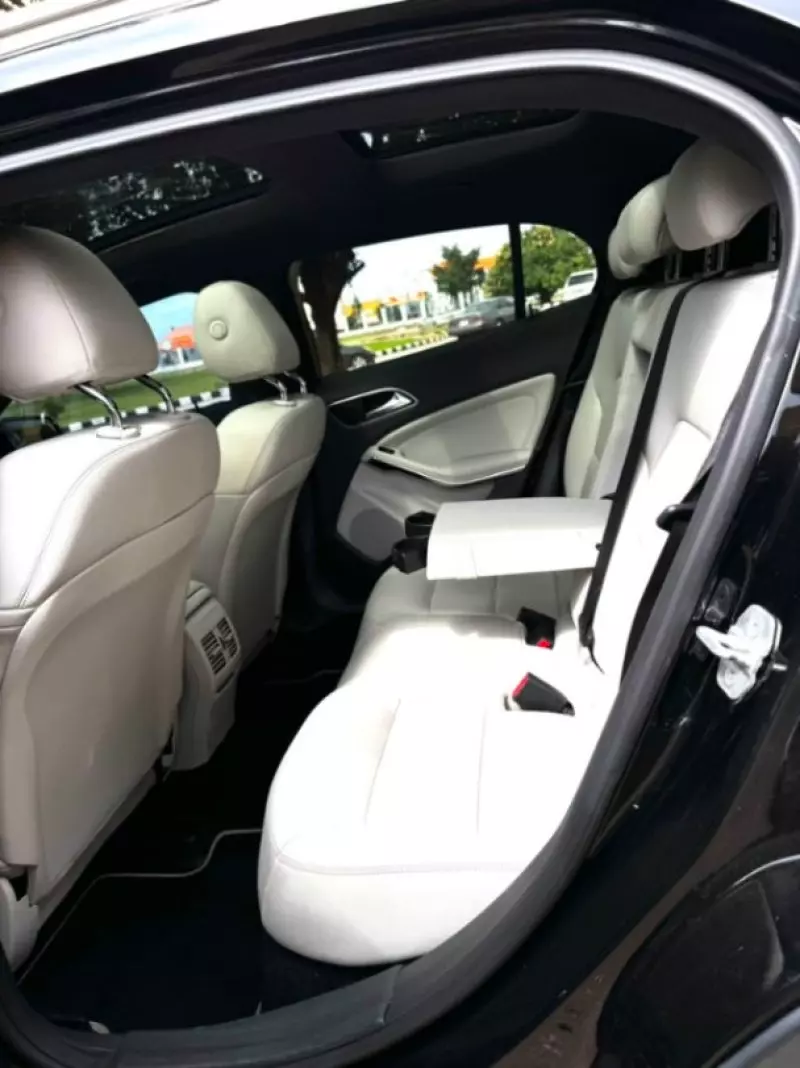 Mercedes-Benz GLA 250 - 2015