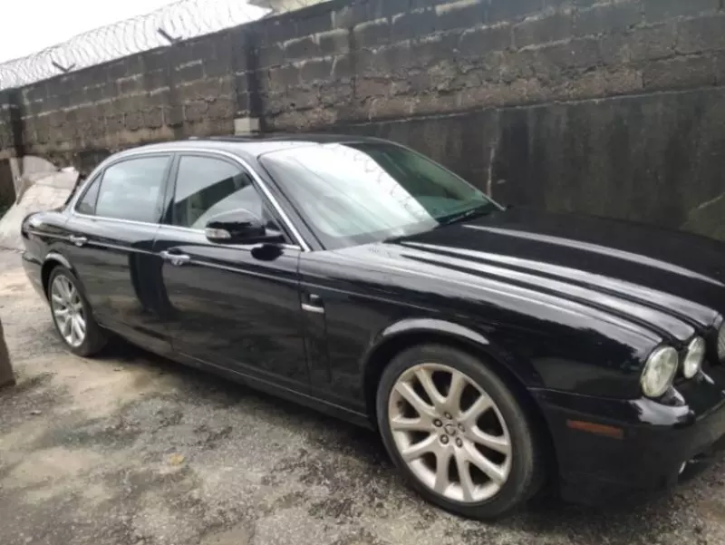 Jaguar XJ   - 2008