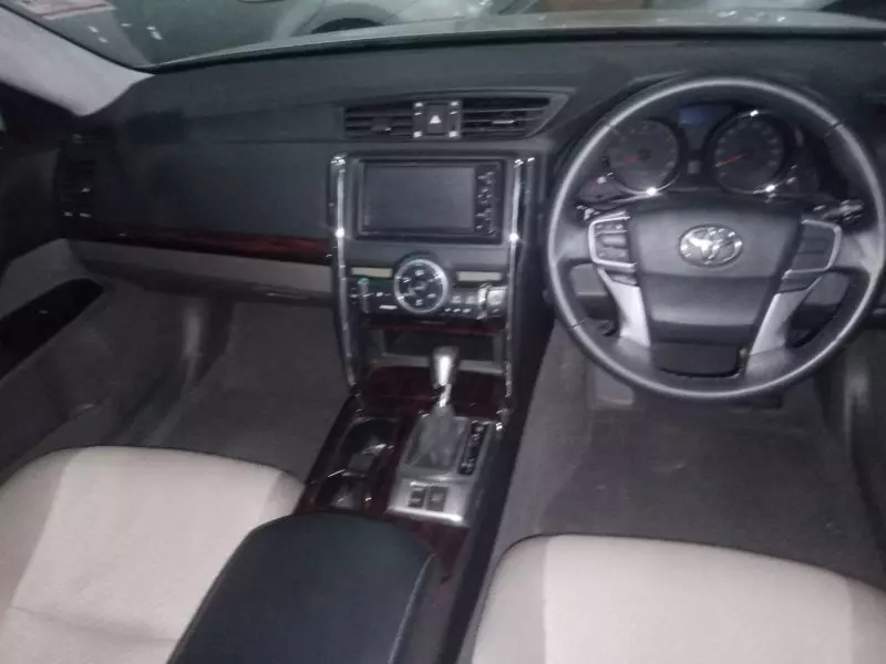 Toyota Mark X   - 2010
