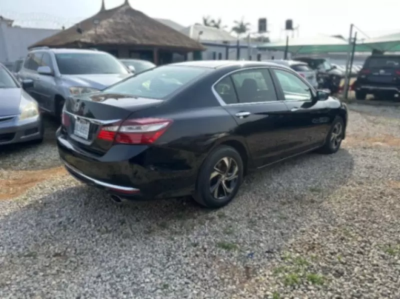 Honda Accord   - 2016