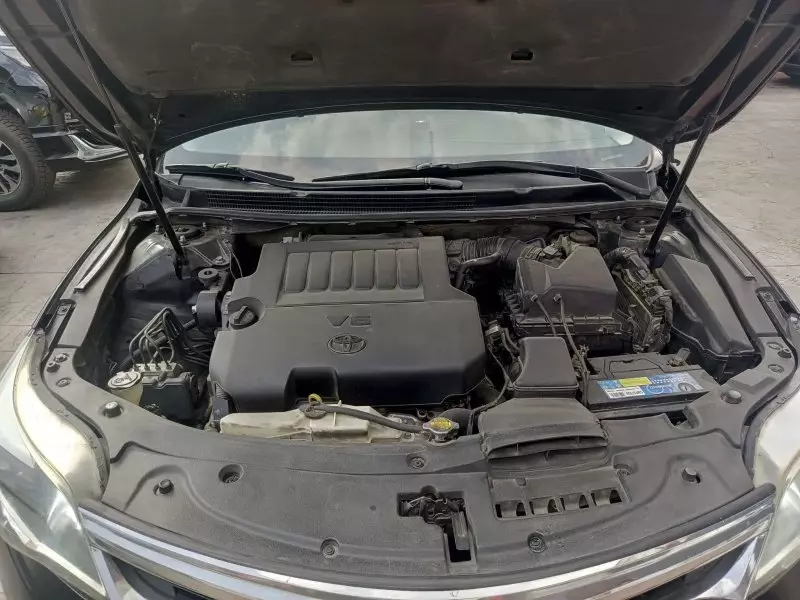 Toyota Avalon - 2015