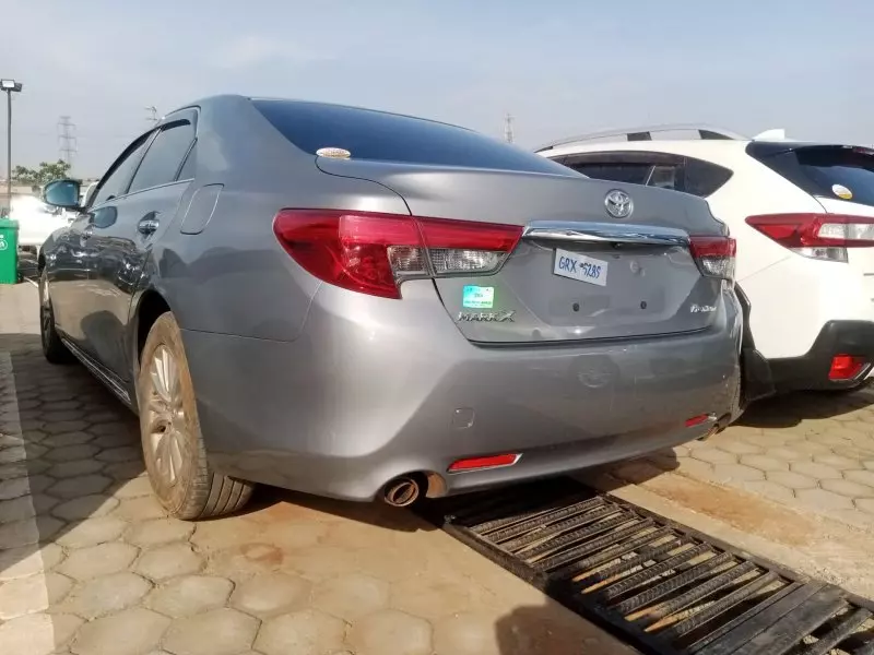 Toyota Mark X   - 2012