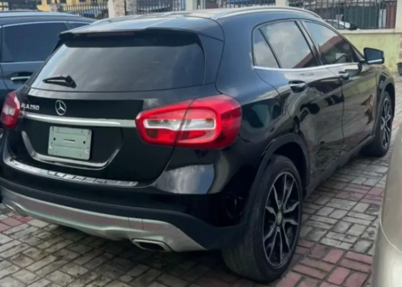 Mercedes-Benz GLA-Class   - 2016