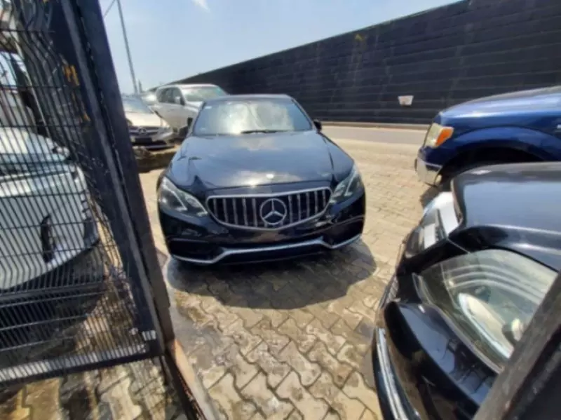 Mercedes-Benz E350 - 2013