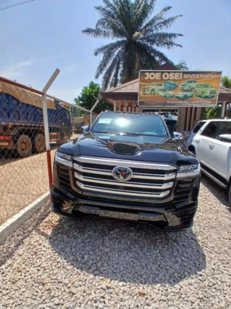 Toyota Land Cruiser VX   - 2025