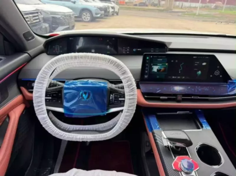 CHANGAN Uni-k   - 2023