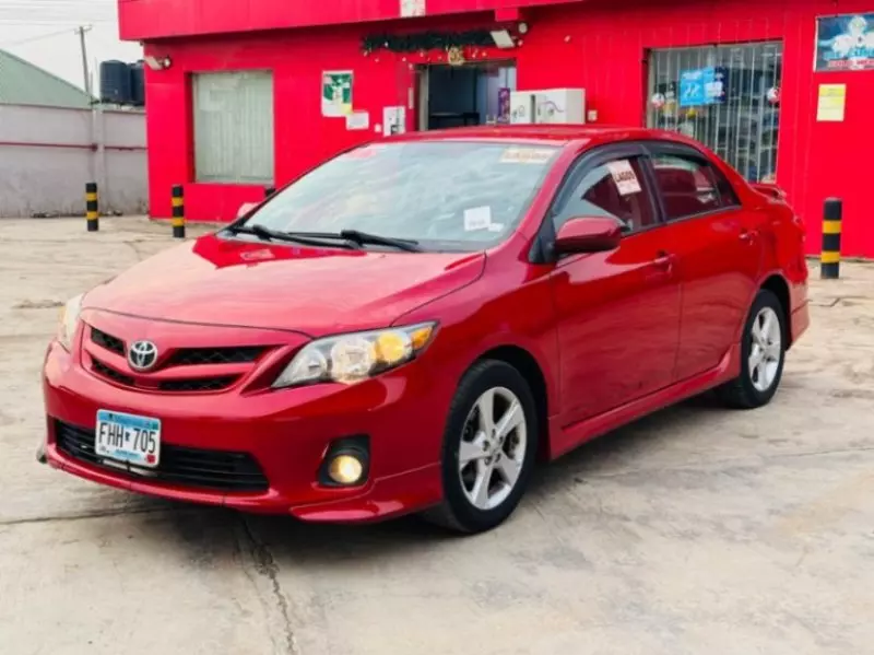 Toyota Corolla   - 2013