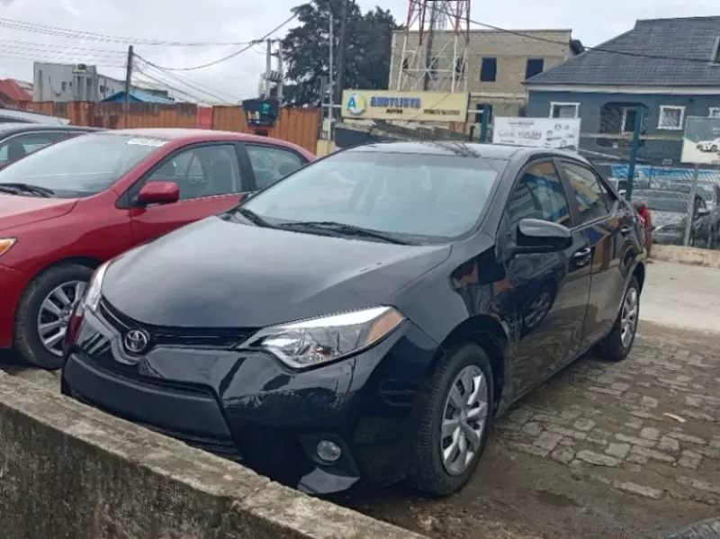 Toyota Corolla   - 2014