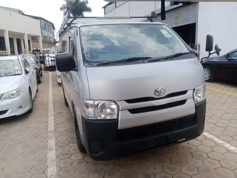 Toyota Hiace   - 2014