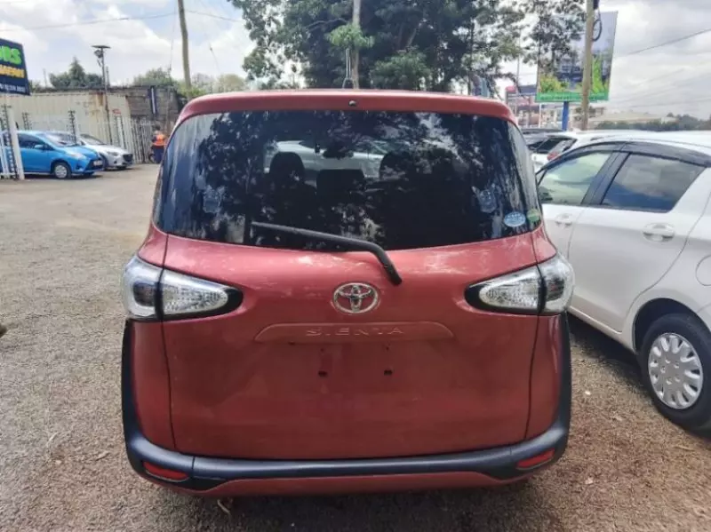 Toyota Sienta   - 2017