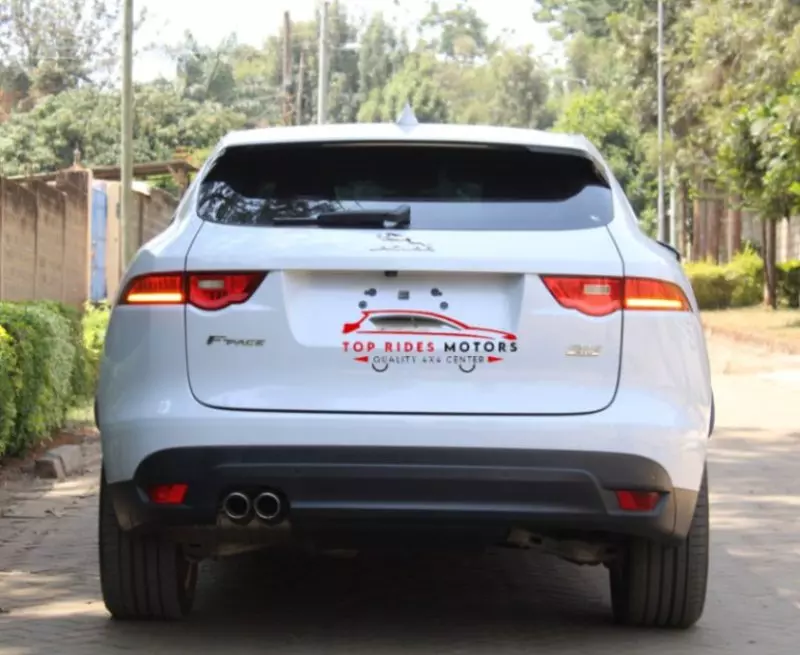 Jaguar F-Pace   - 2017