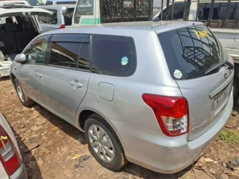 TOYOTA Fielder    - 2011