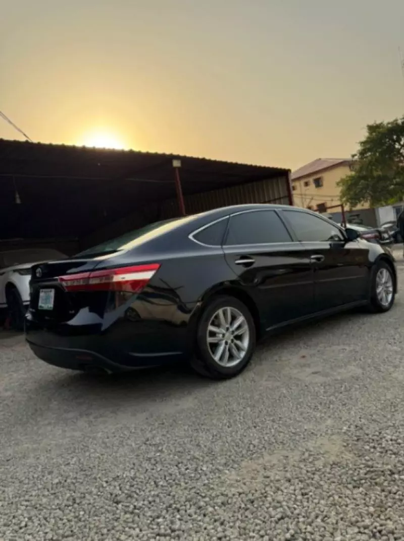 TOYOTA Avalon - 2014