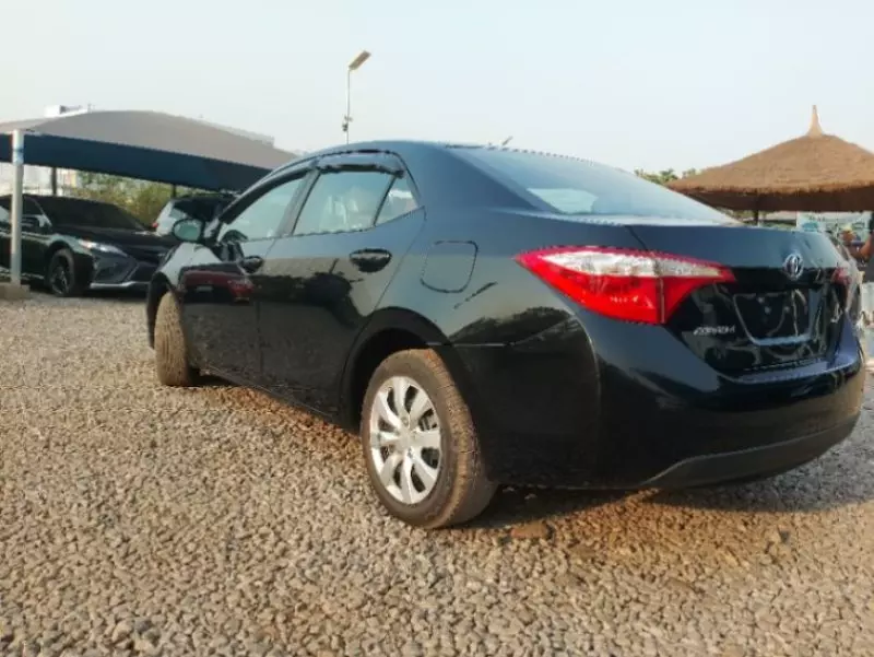Toyota Corolla   - 2016