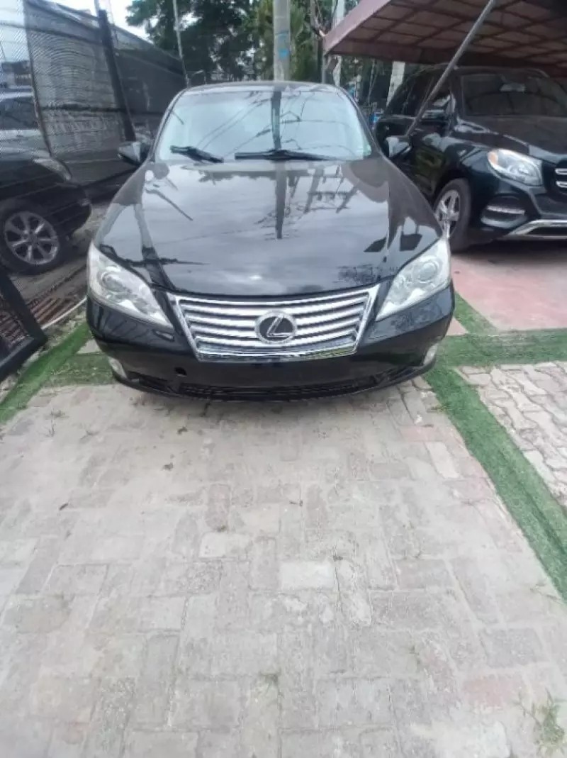 Lexus ES   - 2012