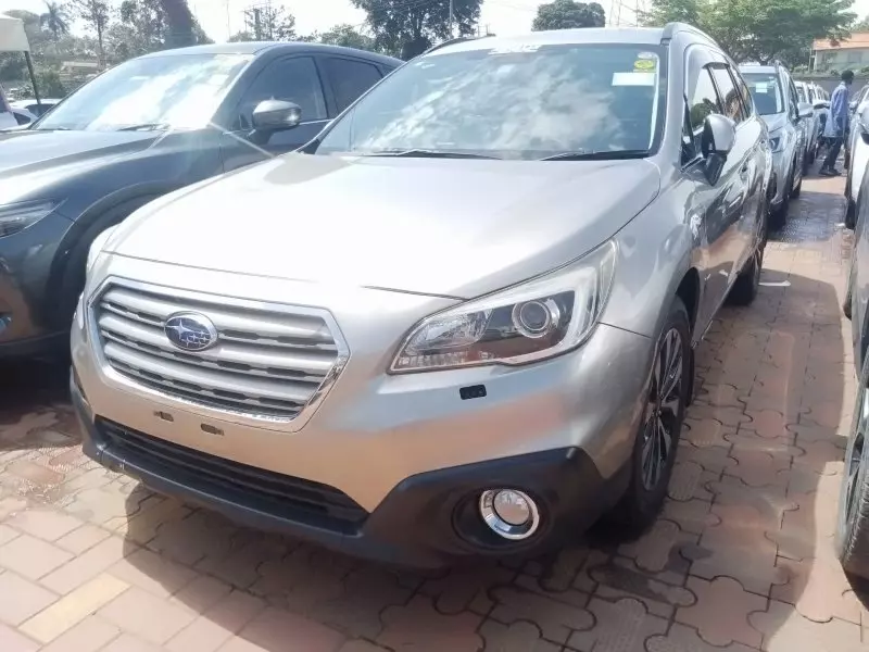 Subaru Outback   - 2017