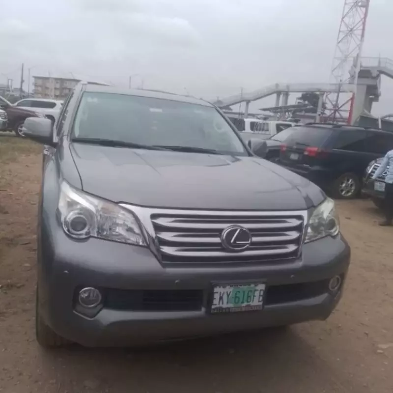 Lexus GX 460   - 2010