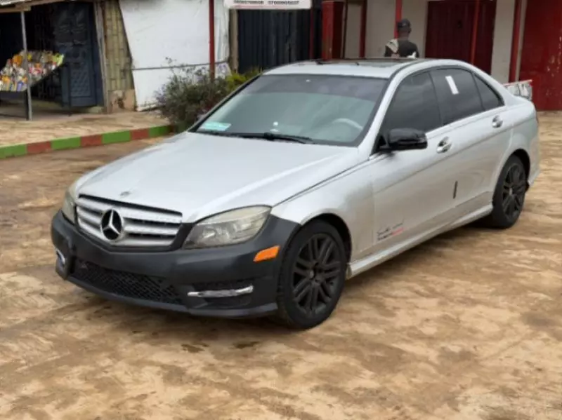 Mercedes-Benz C-Class   - 2009