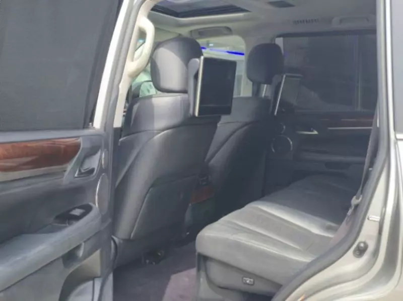 Lexus LX   - 2017