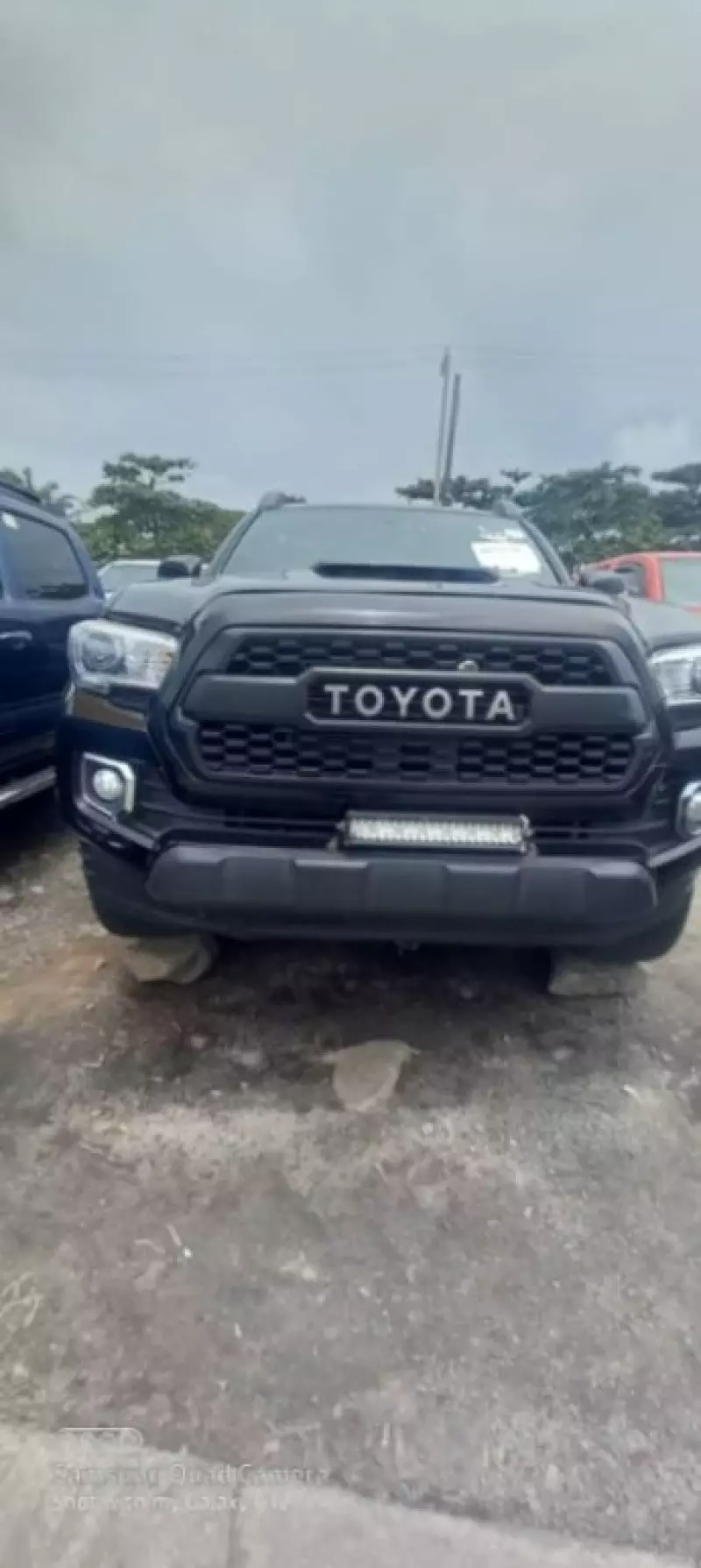 Toyota Tacoma   - 2017