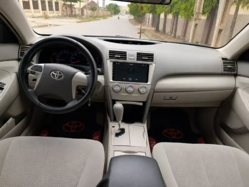 TOYOTA Camry   - 2010