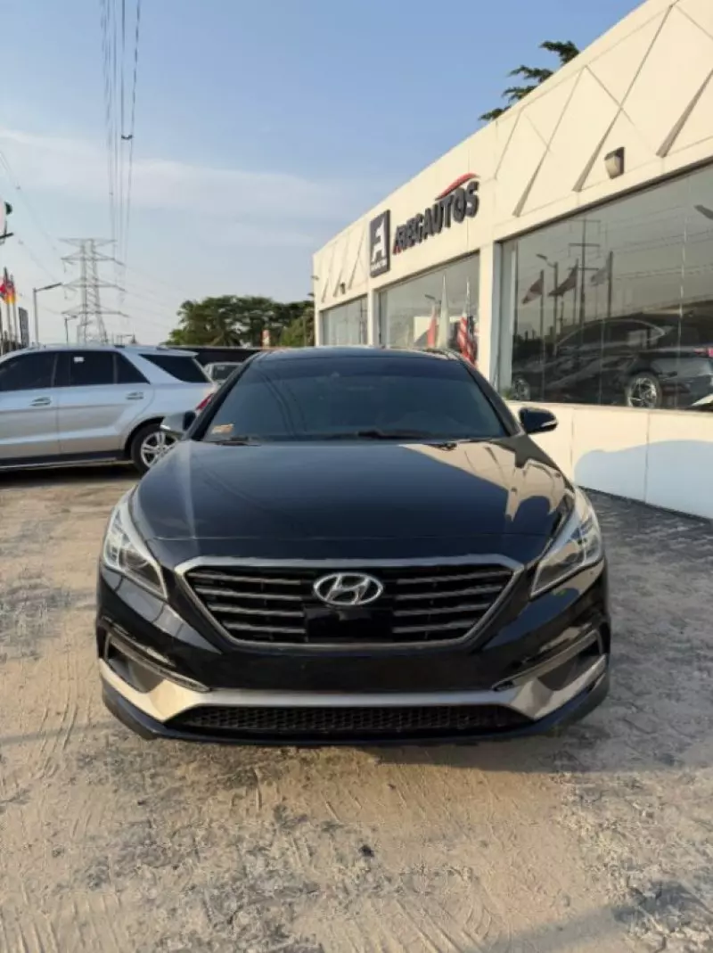 Hyundai Sonata   - 2015