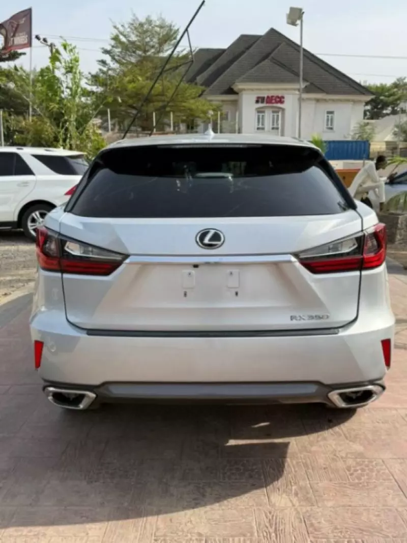 Lexus RX   - 2017