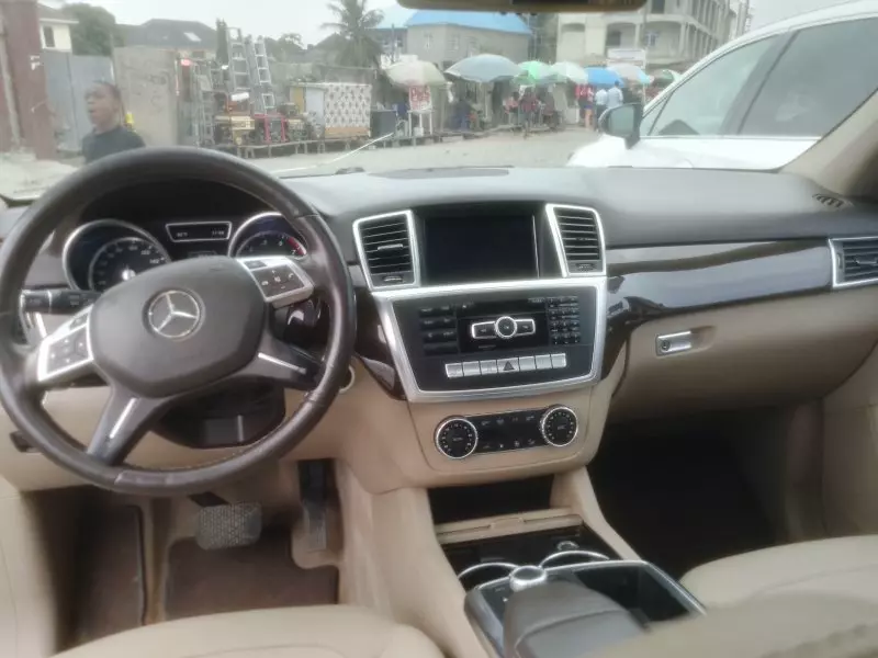 Mercedes-Benz ML 350   - 2014