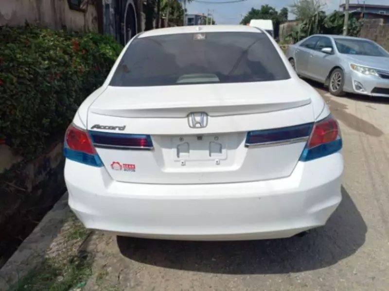 Honda Accord   - 2012