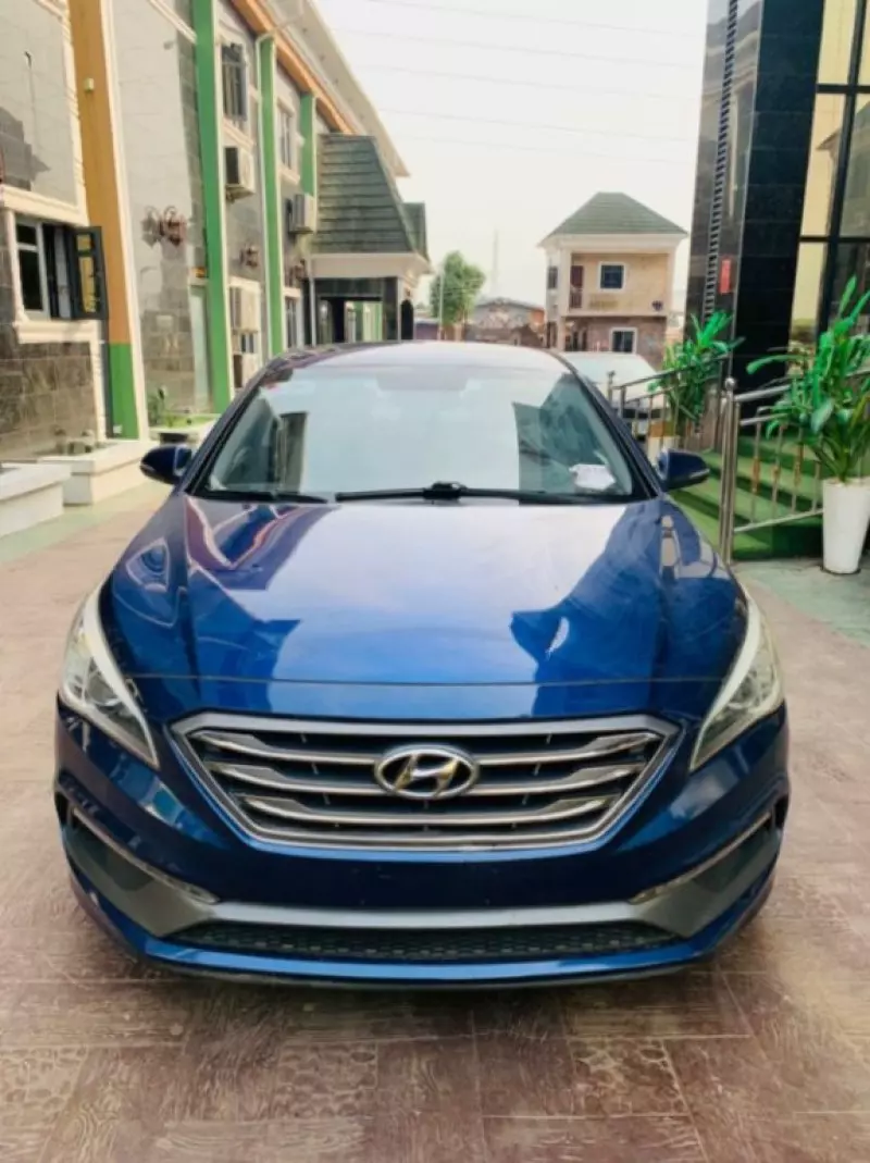 Hyundai Sonata   - 2015