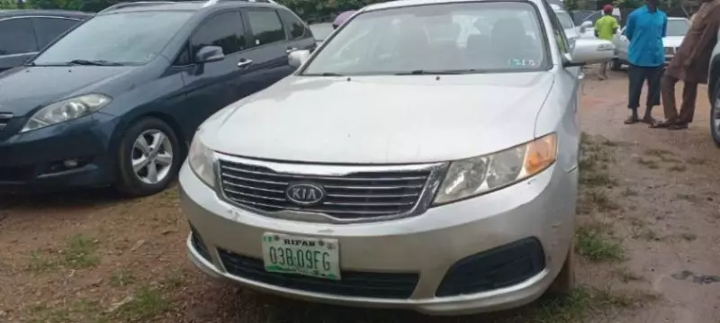 KIA Optima   - 2010