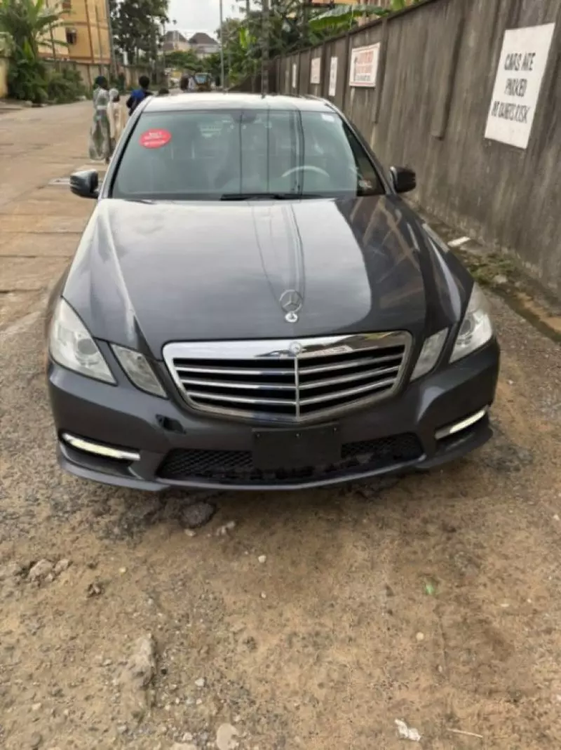 Mercedes-Benz E-class   - 2012