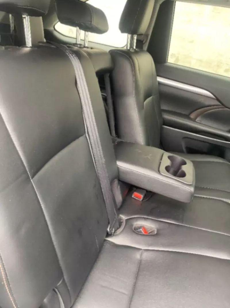 Toyota Highlander   - 2016