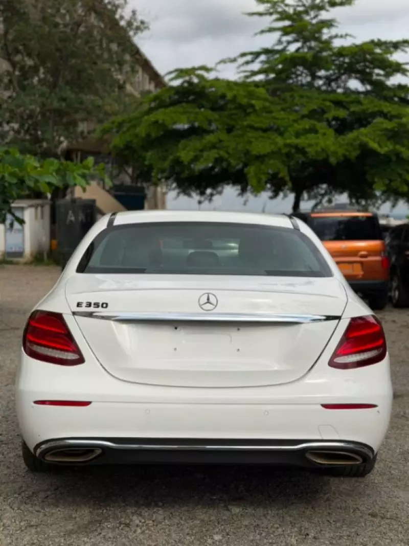 Mercedes-Benz E350 - 2016